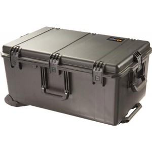 Pelican iM2975 Storm Large Travel Case in Black with internal dimensions of 73.7 x 45.7 x 35.1 cm.